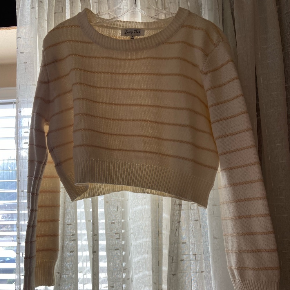 GREY BANDIT size small cropped sweater